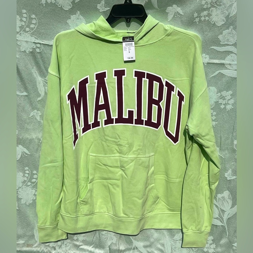 Women’s Size Oversized Small Long Sleeve Hoodie Pullover